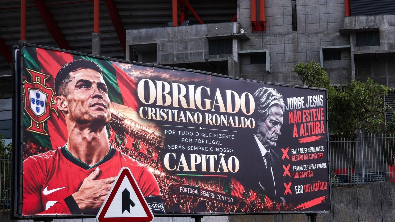 Ronaldo đâu chỉ là một trận đấu